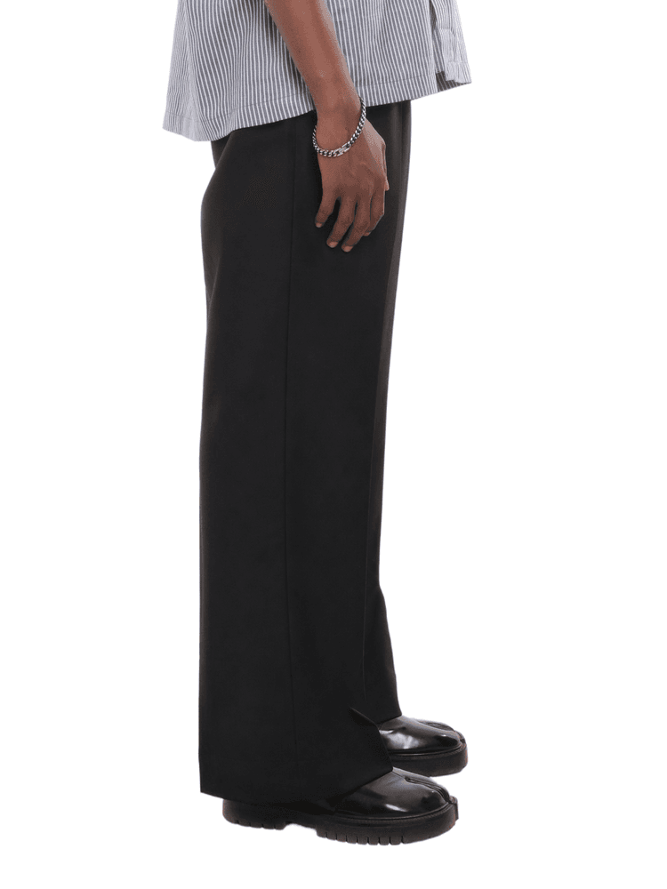 ORSO Wide-Leg Trousers in Black - View 2